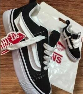 VANS KNU