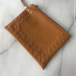 SOBRE JOSS CON TACHAS