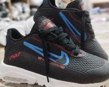 NIKE ZOOM NIÑOS NEGRO