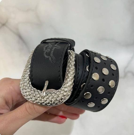 CINTO NEGRO HEBILLA CUADRADA GRANDE DESTACADA Y TACHAS - Image 2