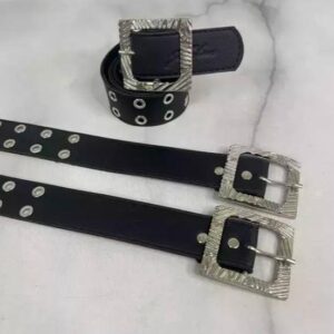 CINTO HEBILLA DESTACADA TACHAS